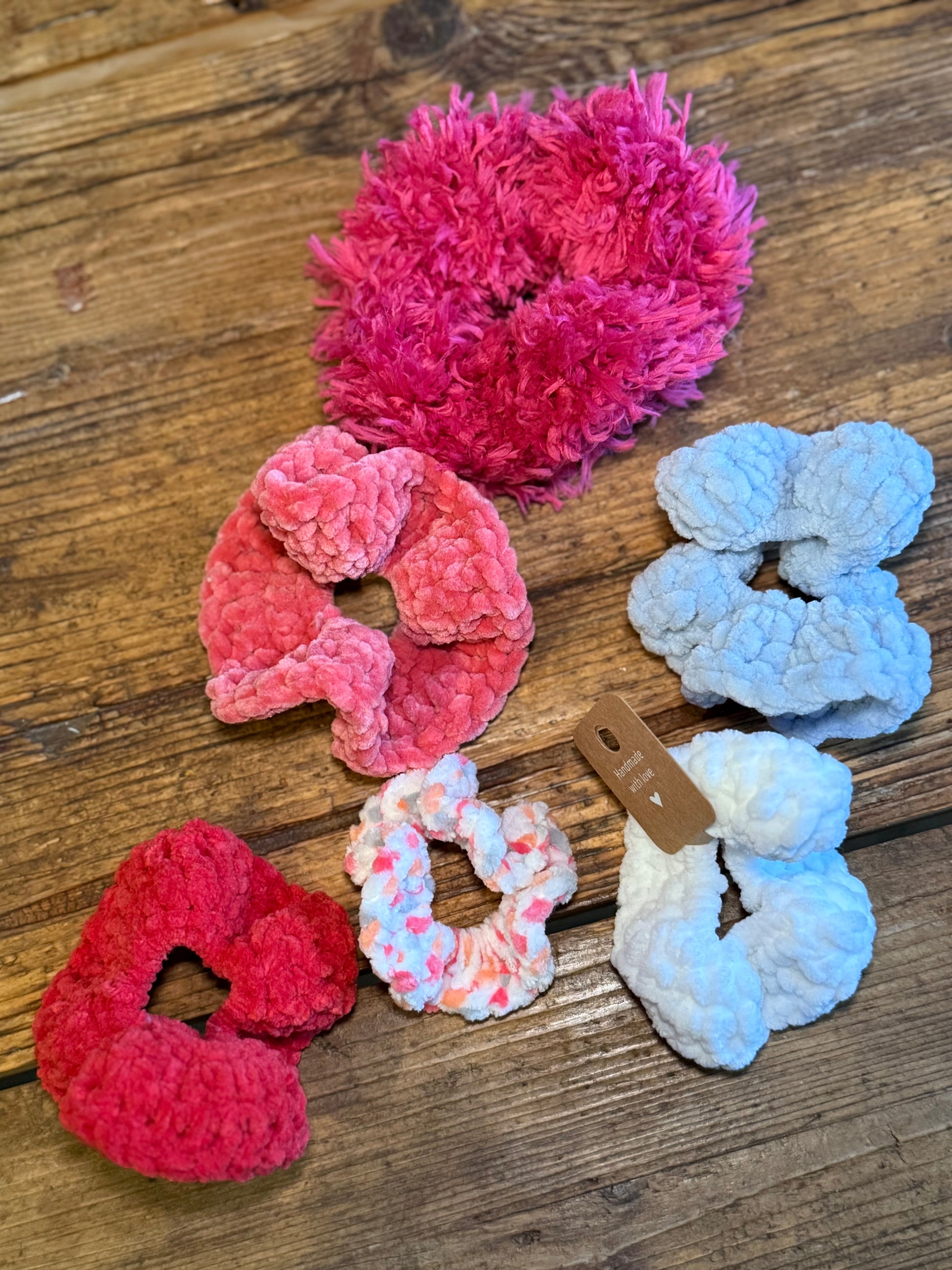 Scrunchies 💫