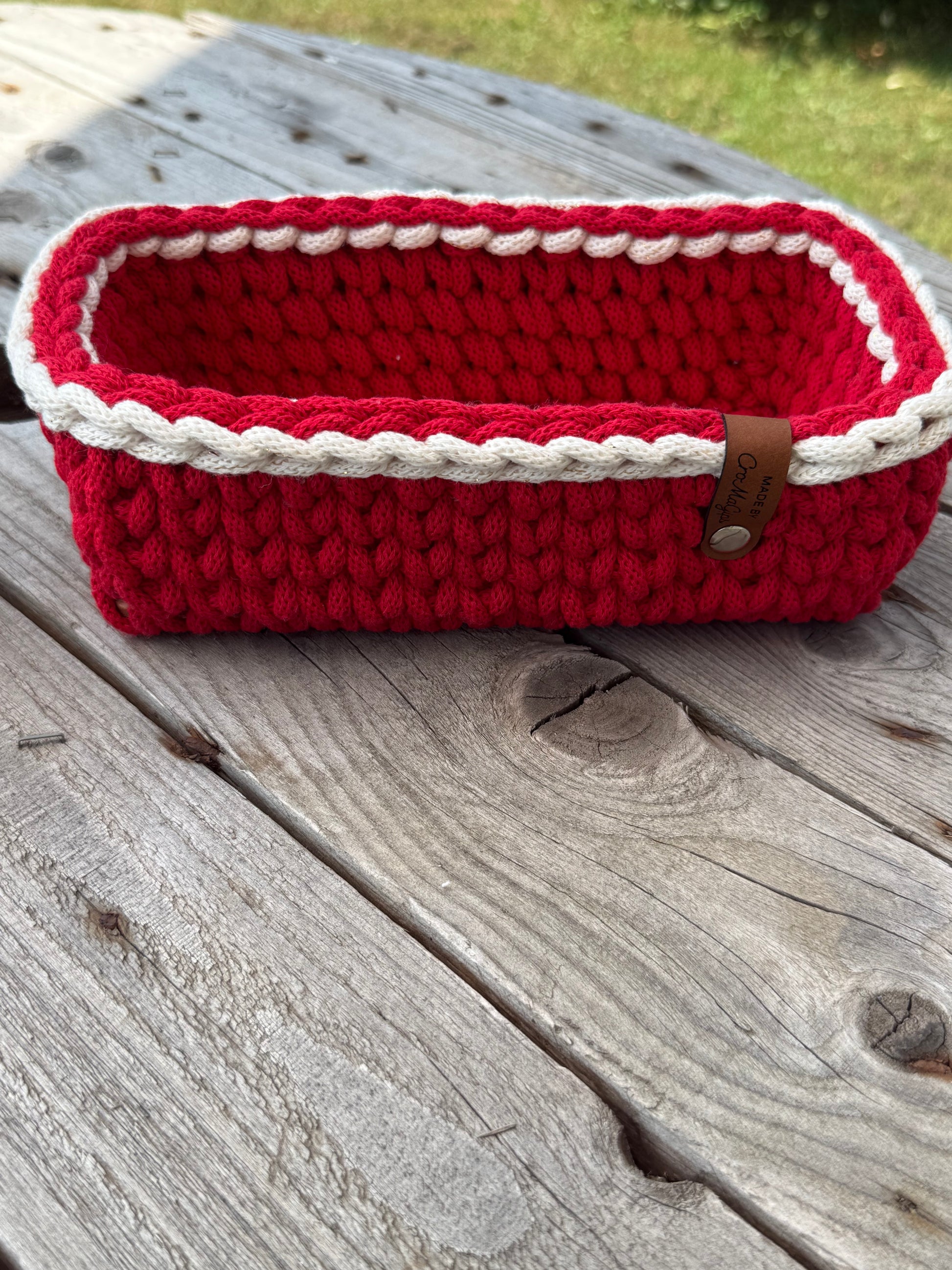 Rechteckiger Korb – handgehäkelt aus 5 mm Bobbiny-Garn, ca. 24 x 8 cm