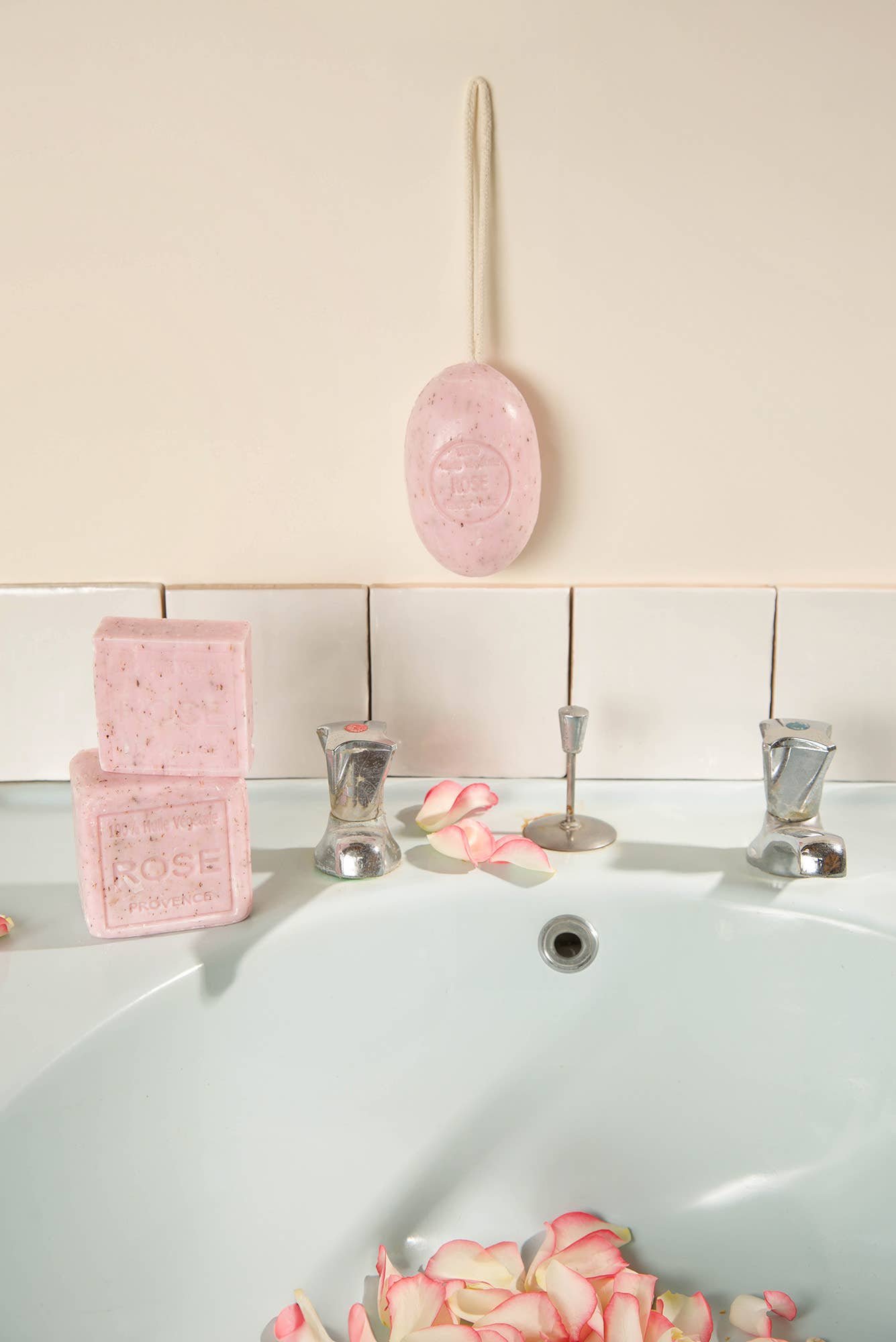 Ovale Seife an Baumwollkordel Rose 200 g