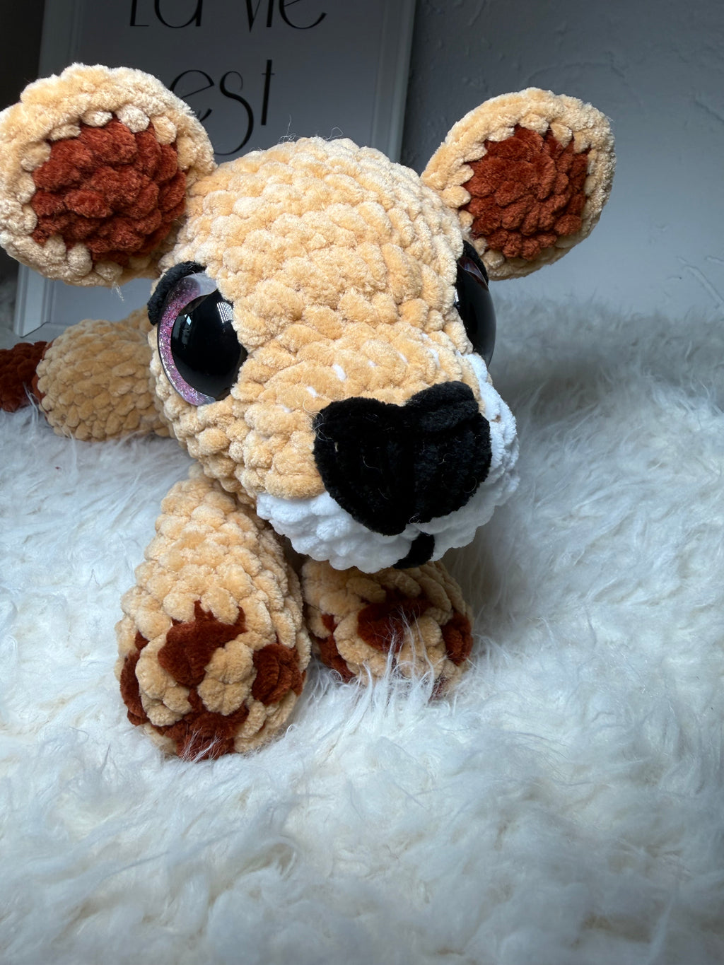 🦁💛 Nala die Löwin – handgehäkeltes Amigurumi Kuscheltier (ca. 21 cm lang)