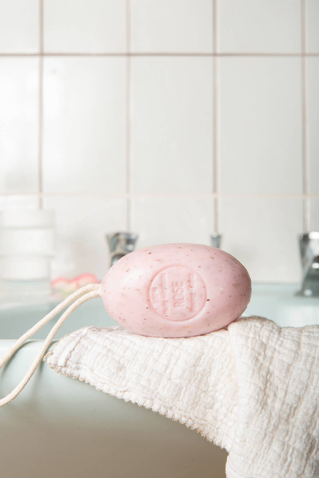 Ovale Seife an Baumwollkordel Rose 200 g