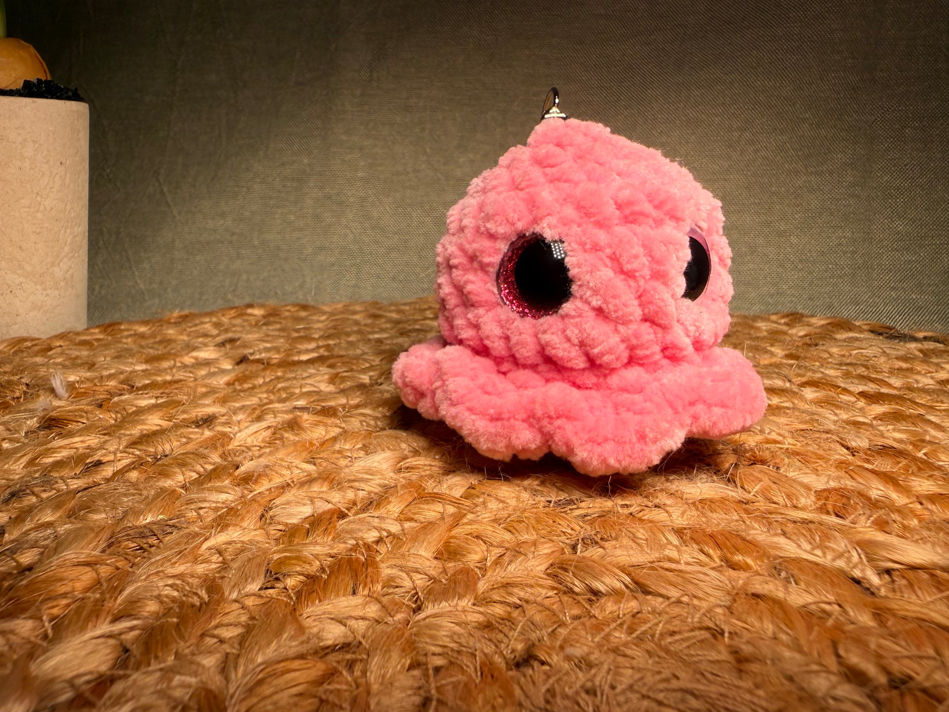 🐙💛 Olli der Oktopus – gehäkelter Amigurumi Schlüsselanhänger