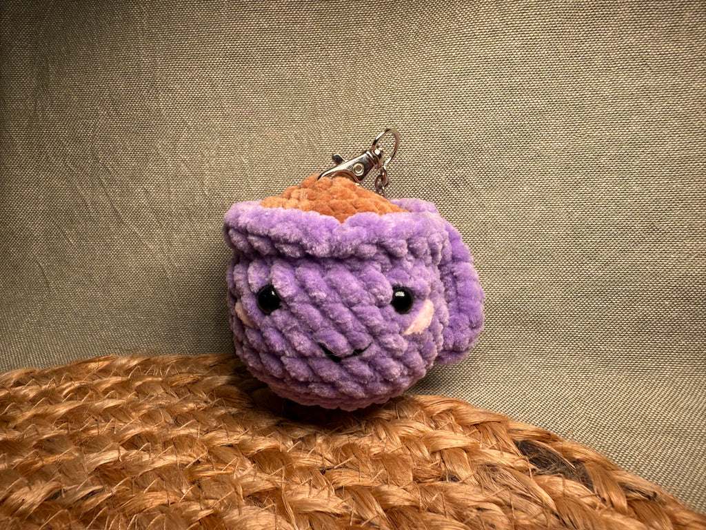 ☕💛 Lotti die Mini Kaffeetasse – gehäkelter Amigurumi Schlüsselanhänger