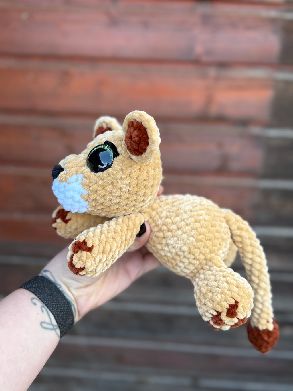🦁💛 Nala die Löwin – handgehäkeltes Amigurumi Kuscheltier (ca. 21 cm lang)