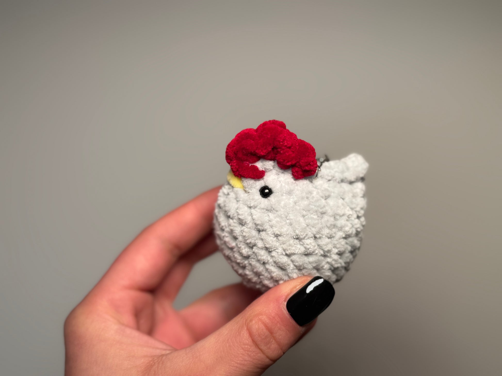 Gehäkelter Huhn Schlüsselanhänger – Handgemachtes Amigurumi Unikat