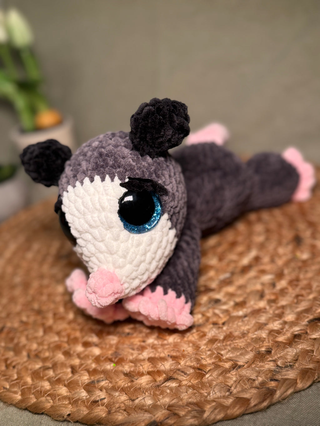 Gehäkeltes Opossum 22 cm – Handgemachtes Amigurumi Unikat