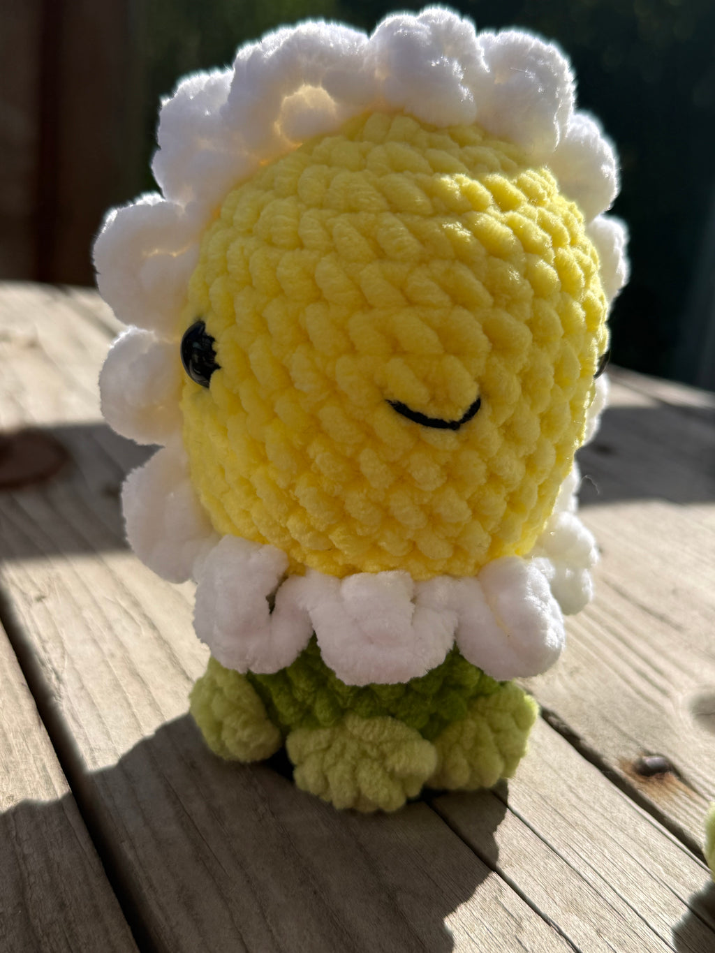 🌸 Gehäkelte Blumen aus Chenille – weich, dekorativ &amp; handgemach