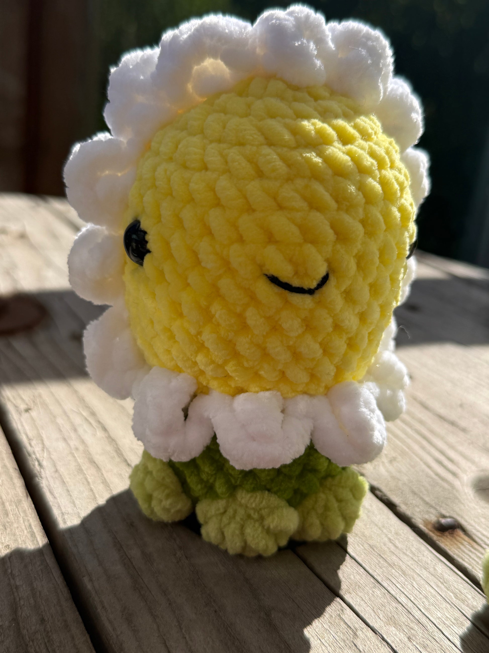 🌸 Gehäkelte Blumen aus Chenille – weich, dekorativ &amp; handgemach