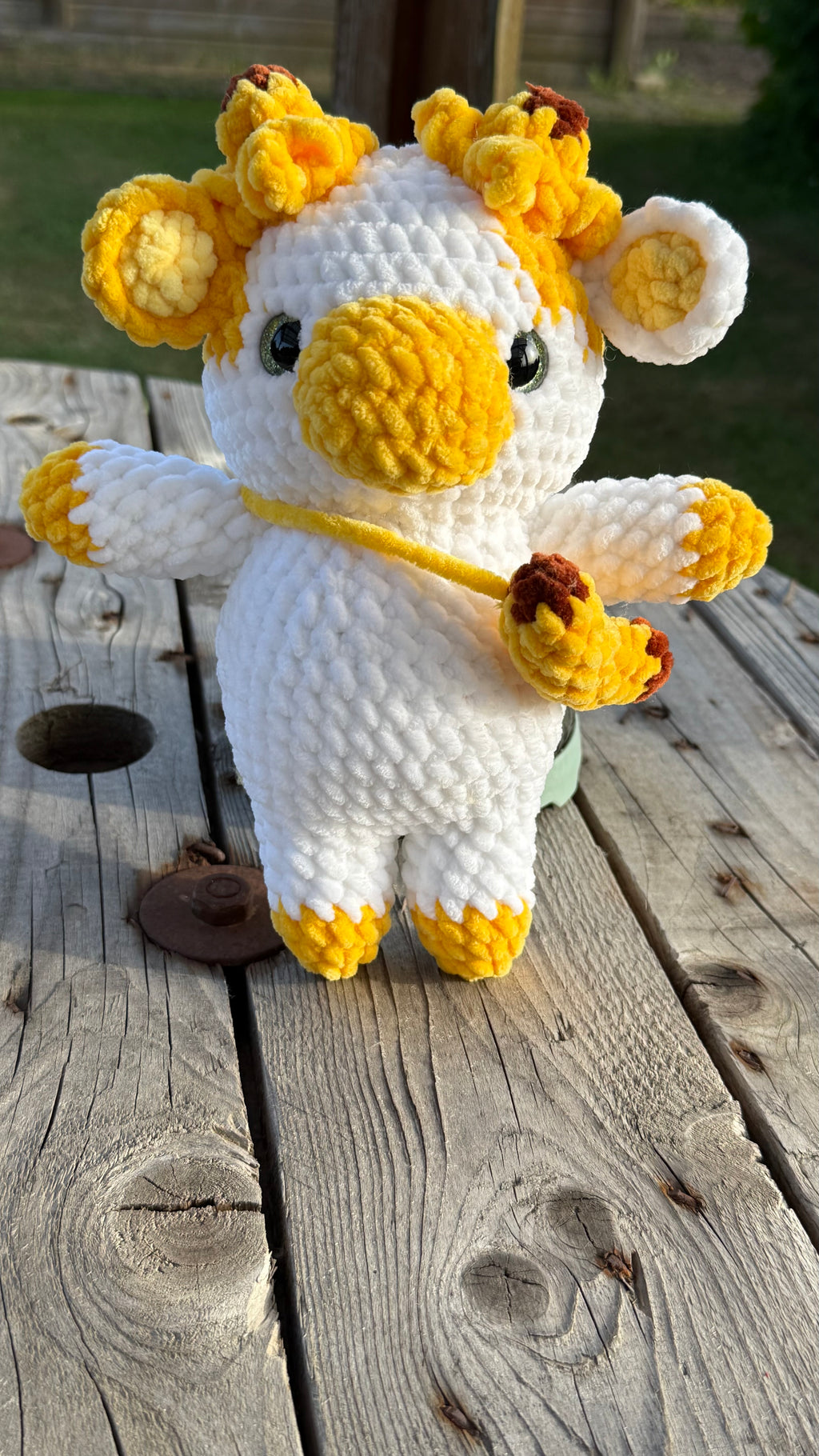 🍌🐮 Bananenkuh „Banina“ – Handgehäkelter Kuschelfreund mit fruchtigem Charme