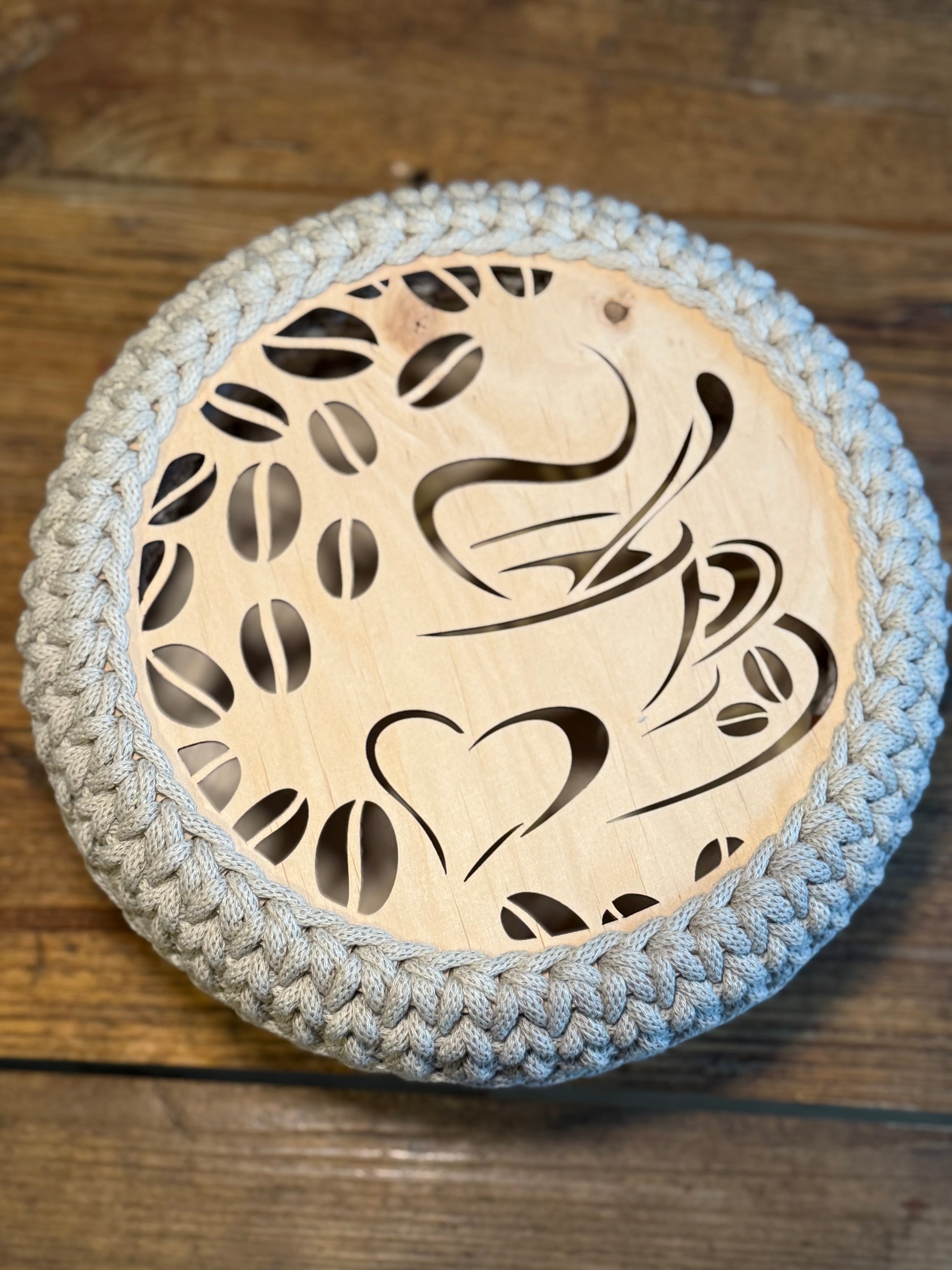 Gehäkelter Korb mit Holzboden &Holzdeckel | 26 x 11 cm | Kaffee-Design