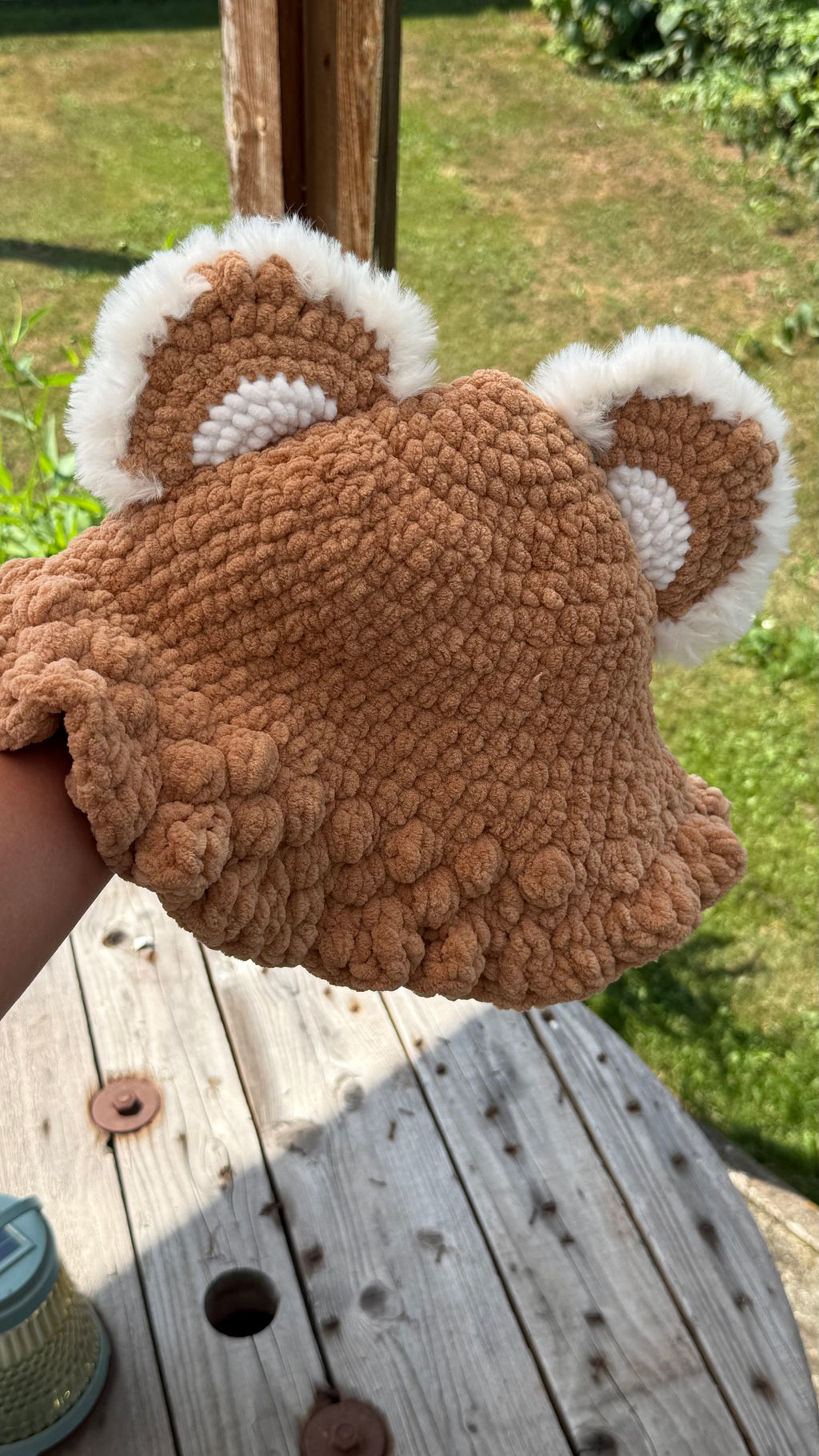 Teddy-Mütze gehäkelt – Chenille mit Bärenohren