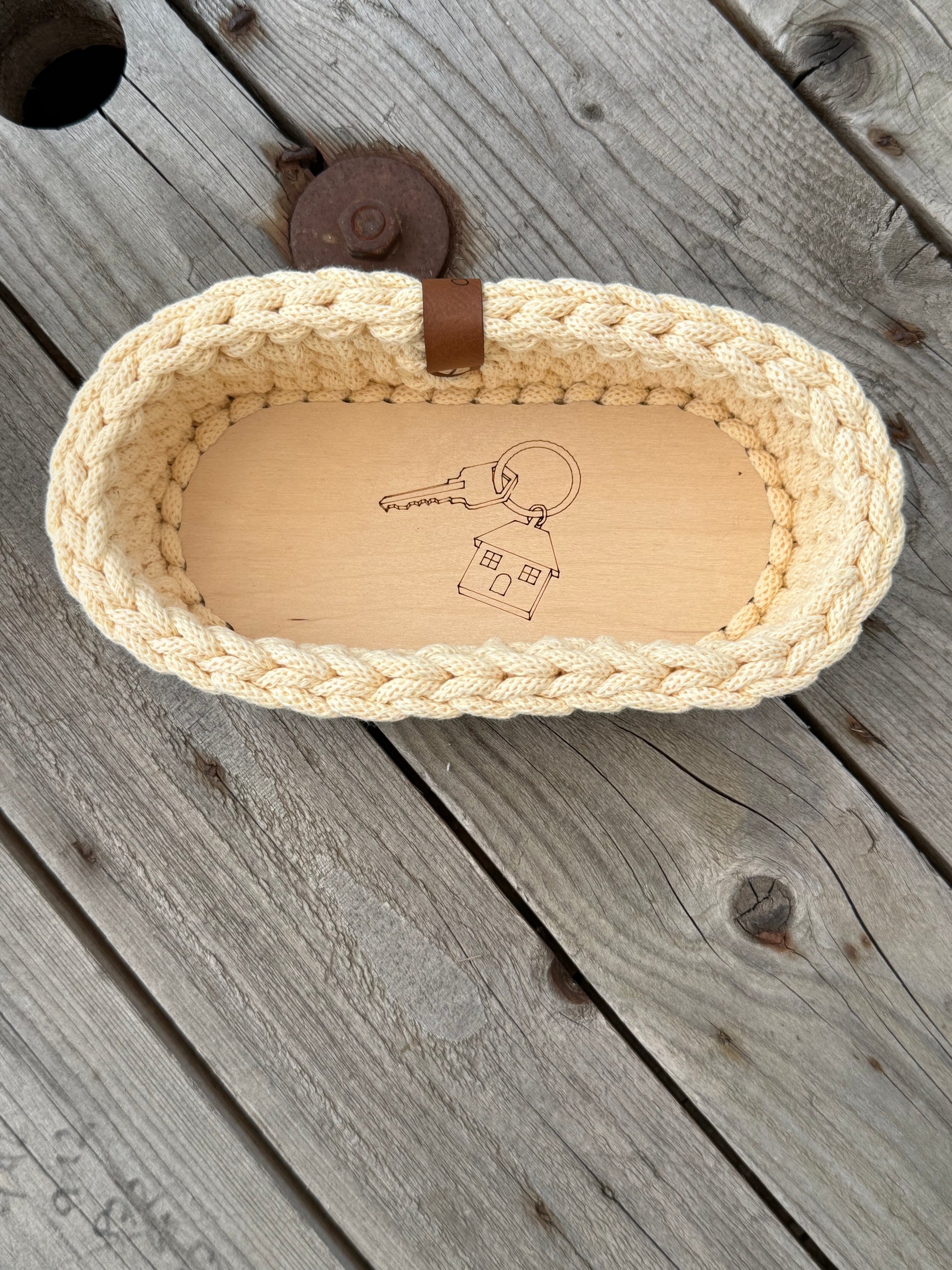 Ovaler Korb mit Holzboden – Strickstrich-Muster, Butter Yellow