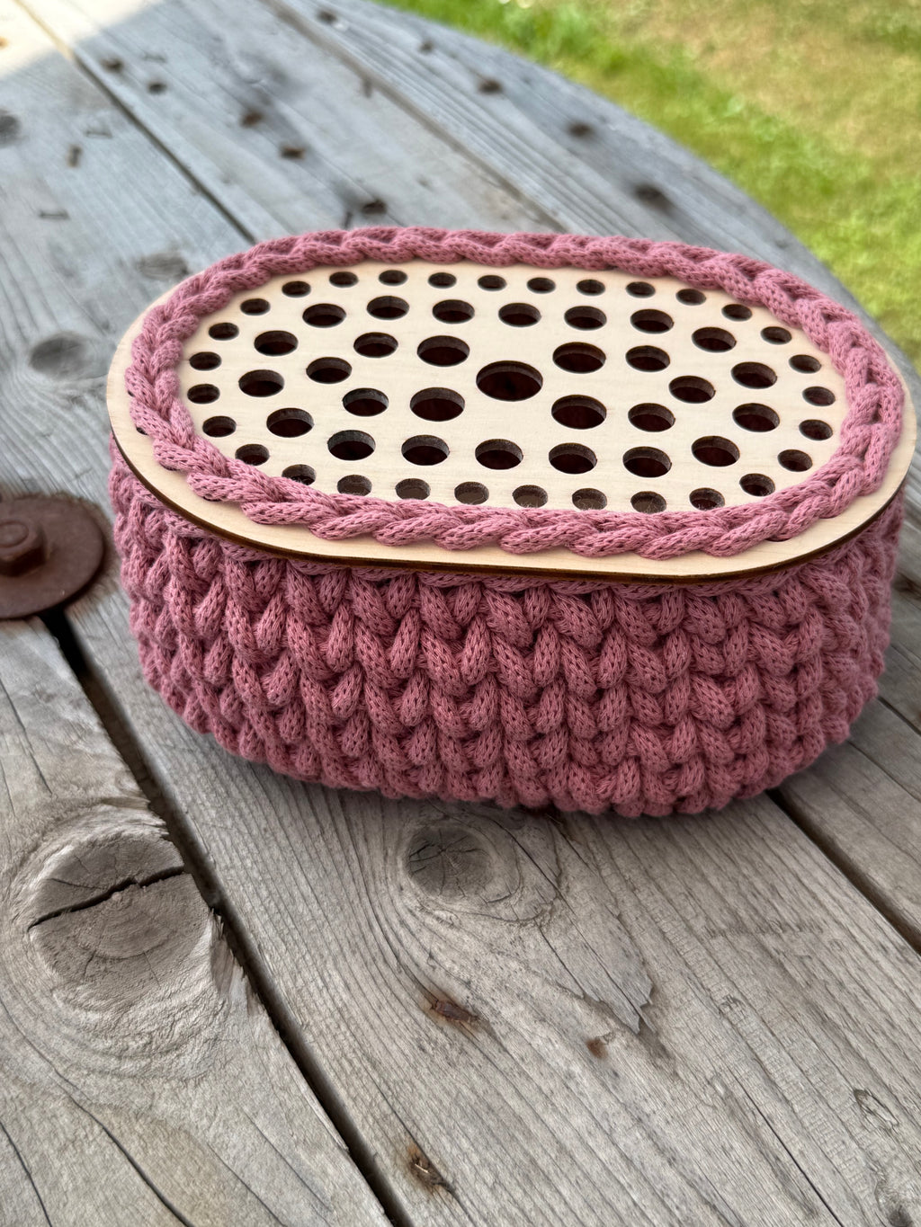 🧶 Gehäkelte Körbe für Häkelnadeln – stilvolle Aufbewahrung mit Holz-Elementen 🌙🧺