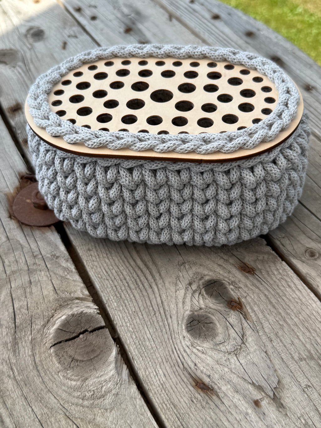 🧶 Gehäkelte Körbe für Häkelnadeln – stilvolle Aufbewahrung mit Holz-Elementen 🌙🧺