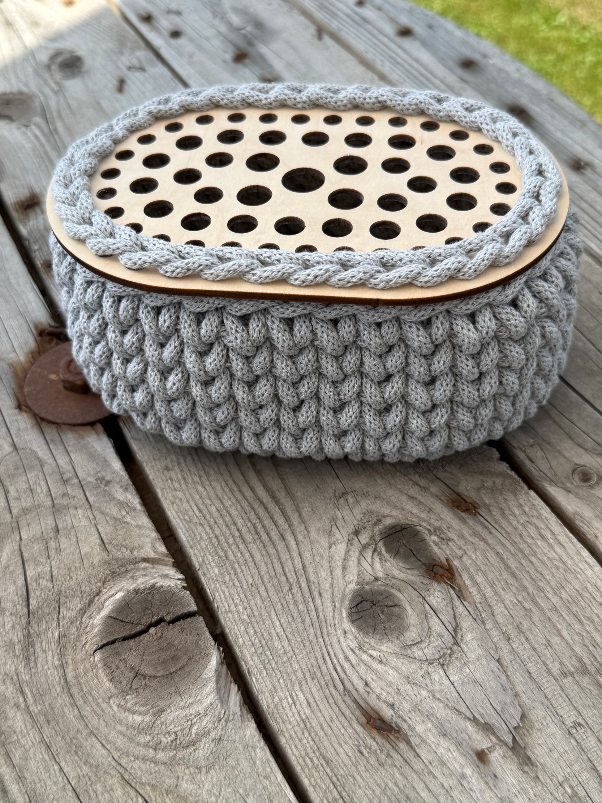 🧶 Gehäkelte Körbe für Häkelnadeln – stilvolle Aufbewahrung mit Holz-Elementen 🌙🧺