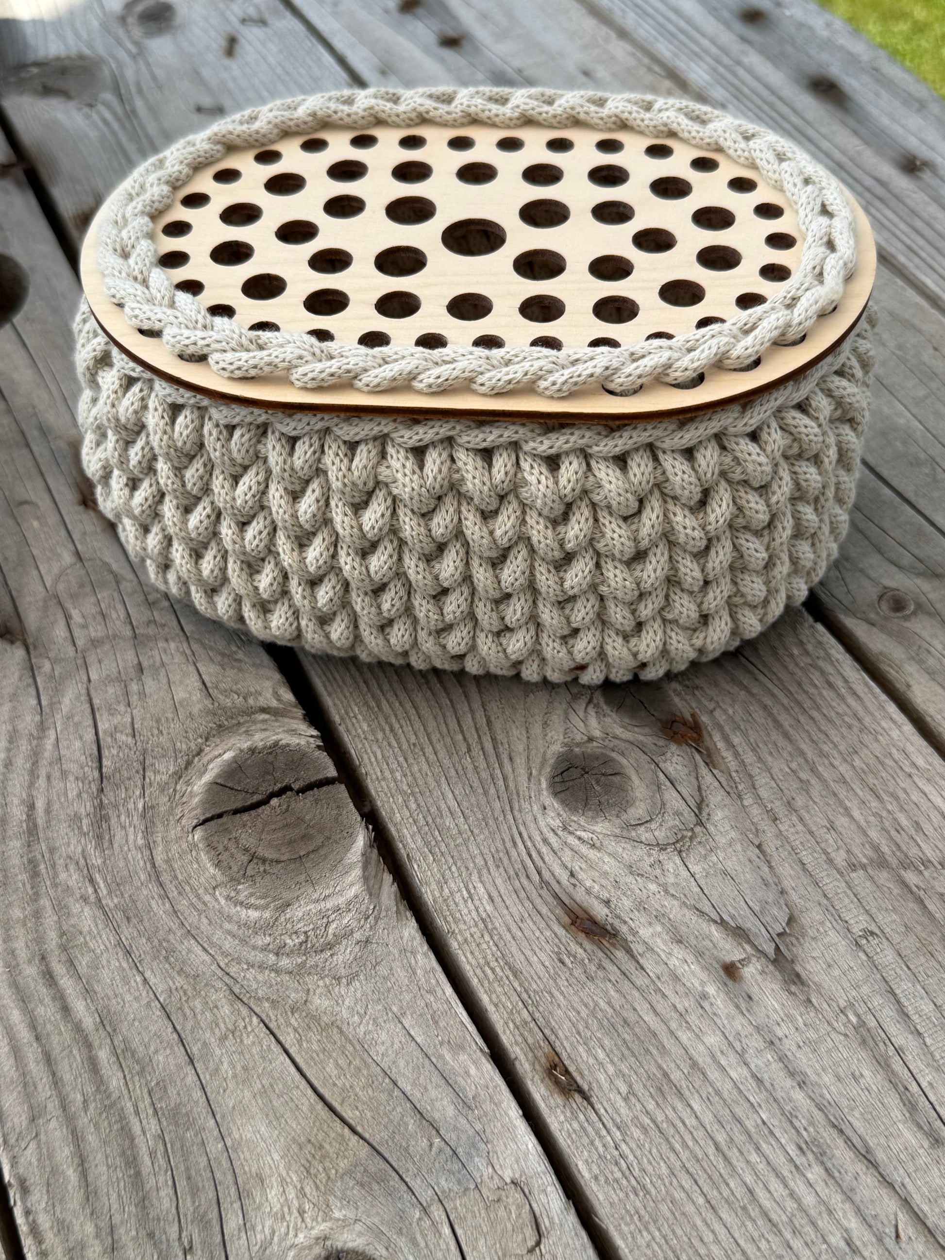 🧶 Gehäkelte Körbe für Häkelnadeln – stilvolle Aufbewahrung mit Holz-Elementen 🌙🧺