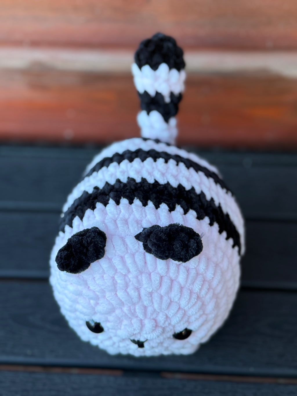 🐾 Gehäkelte Katze – Handgemachtes Amigurumi in Schwarz &amp; Babyrosa 💕