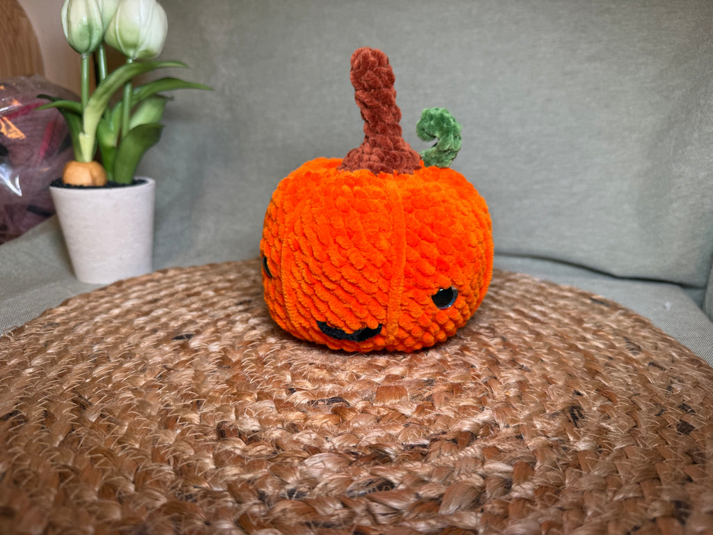 Amigurumi Kürbis mit Gesicht | Handgemacht | Herbstdeko