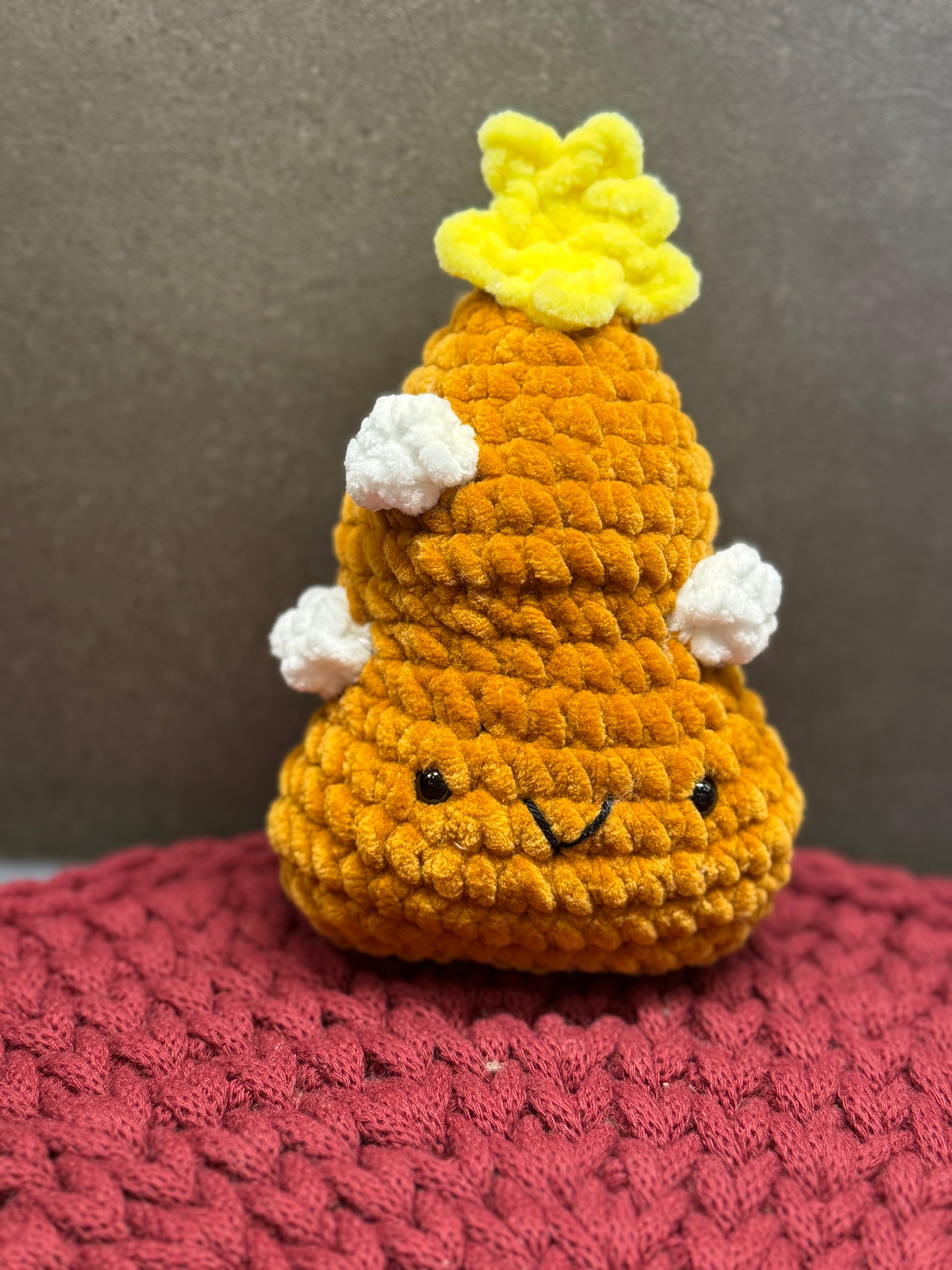 Amigurumi Lebkuchen-Tannenbaum – handgehäkelt aus Chenille-Wolle, ca. 15 cm