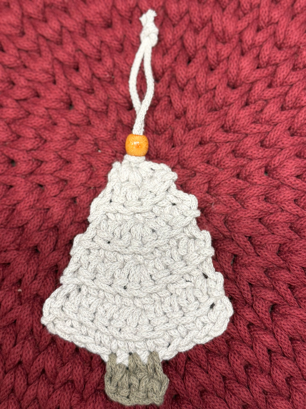 Tannenbaum-Anhänger – handgefertigt aus 3 mm Bobbiny-Garn, ca. 12 cm