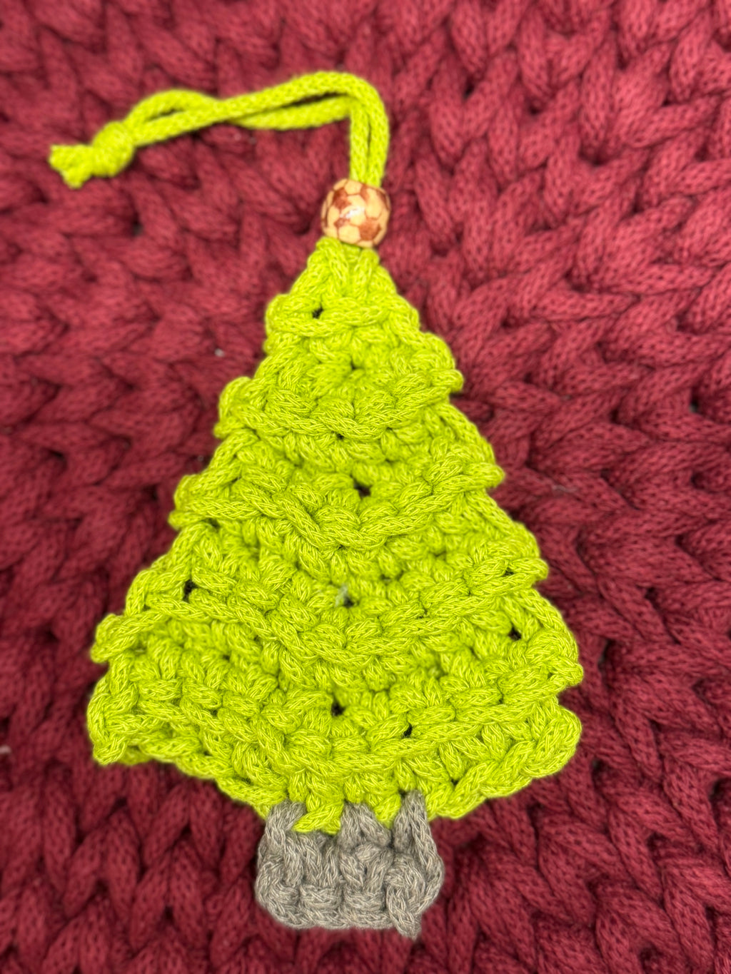 Tannenbaum-Anhänger – handgefertigt aus 3 mm Bobbiny-Garn, ca. 12 cm