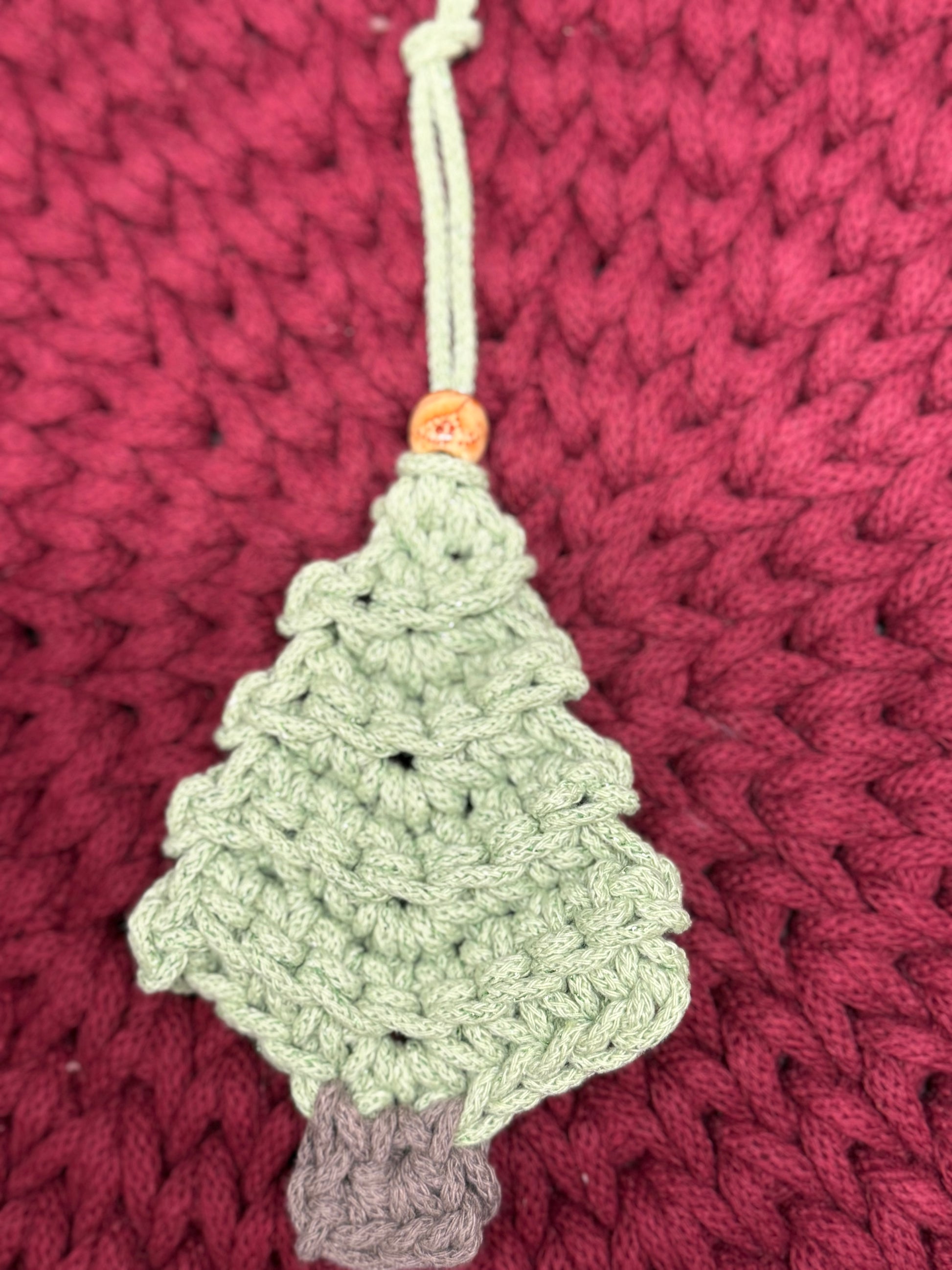 Tannenbaum-Anhänger – handgefertigt aus 3 mm Bobbiny-Garn, ca. 12 cm