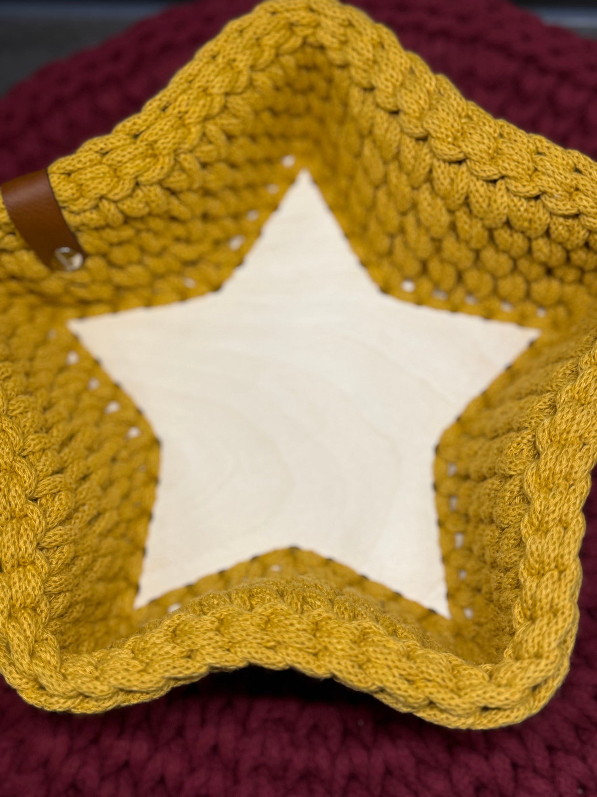 Handgehäkelter Stern-Korb mit Holzboden – aus 5 mm Bobbiny-Garn, verschiedene Farben &amp; Größen