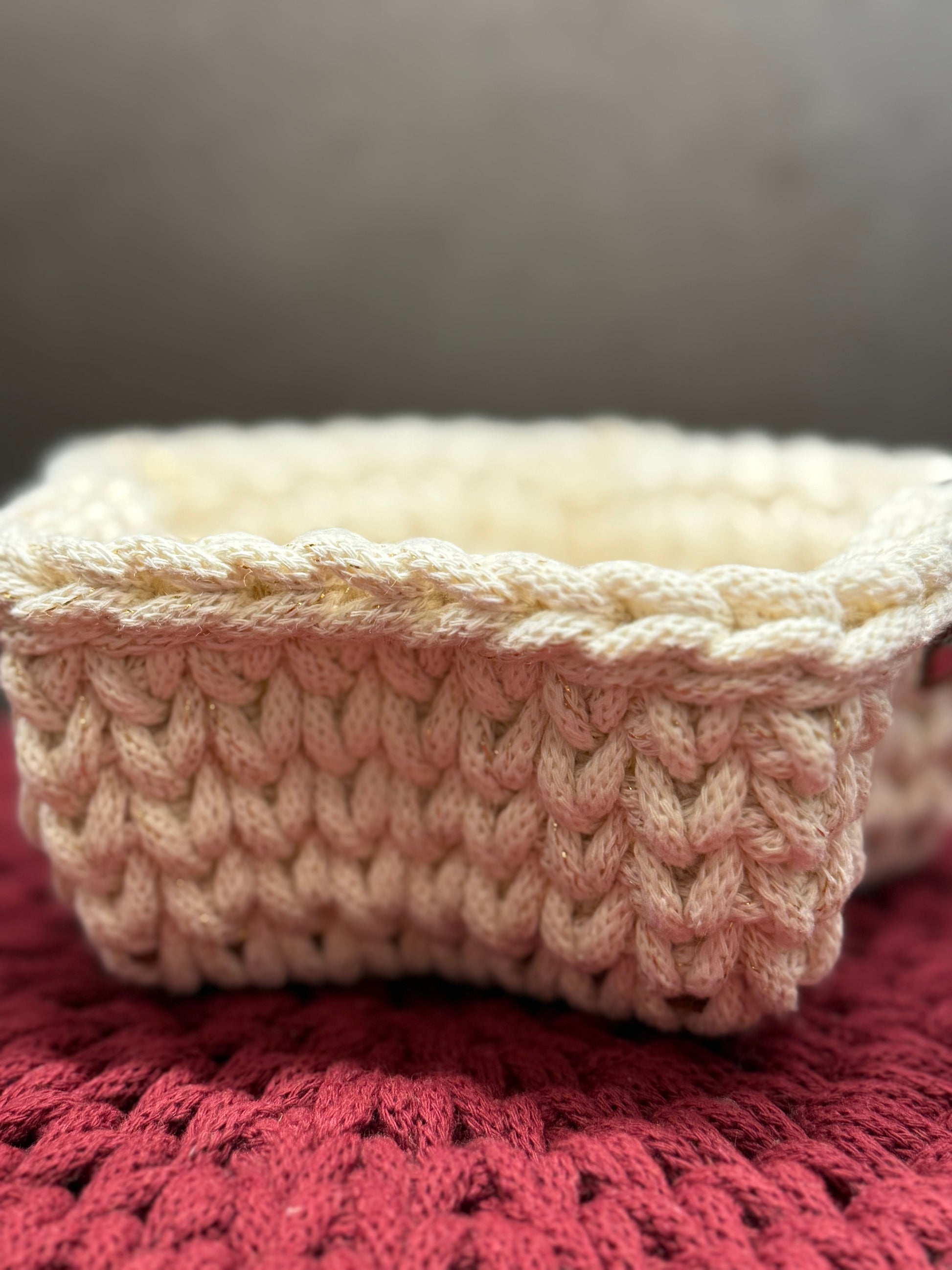 Handgehäkelter Stern-Korb mit Holzboden – aus 5 mm Bobbiny-Garn, verschiedene Farben &amp; Größen