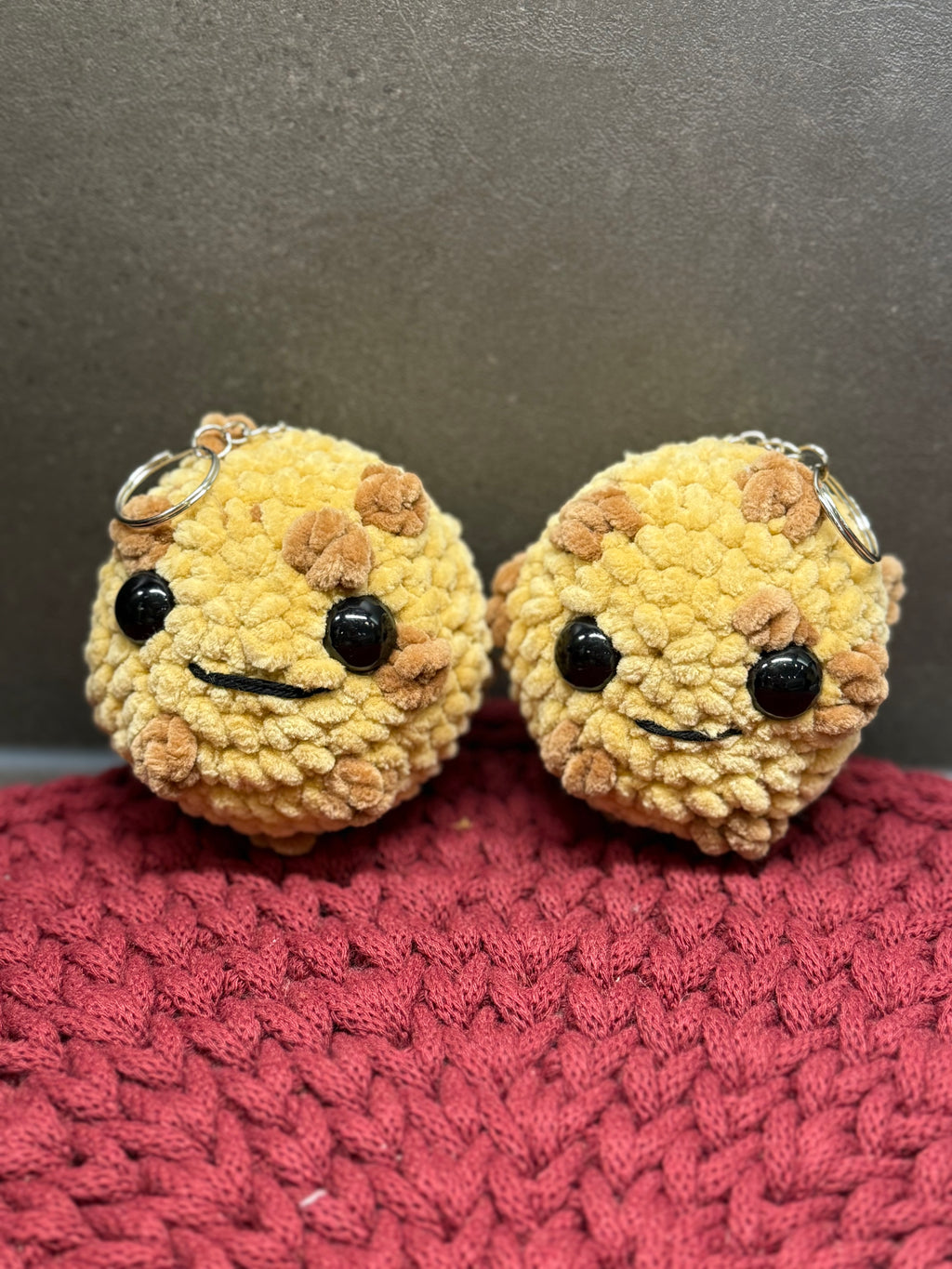 Amigurumi Cookie Schlüsselanhänger – handgehäkelt, ca. 8,5 cm