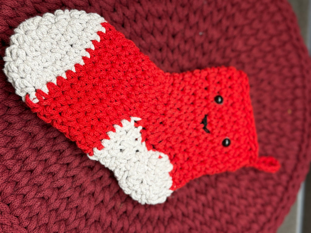 Gehäkelte Kawaii-Socke – handgemacht aus 3 mm Bobbiny-Garn, perfekt als moderne Nikolaussocke