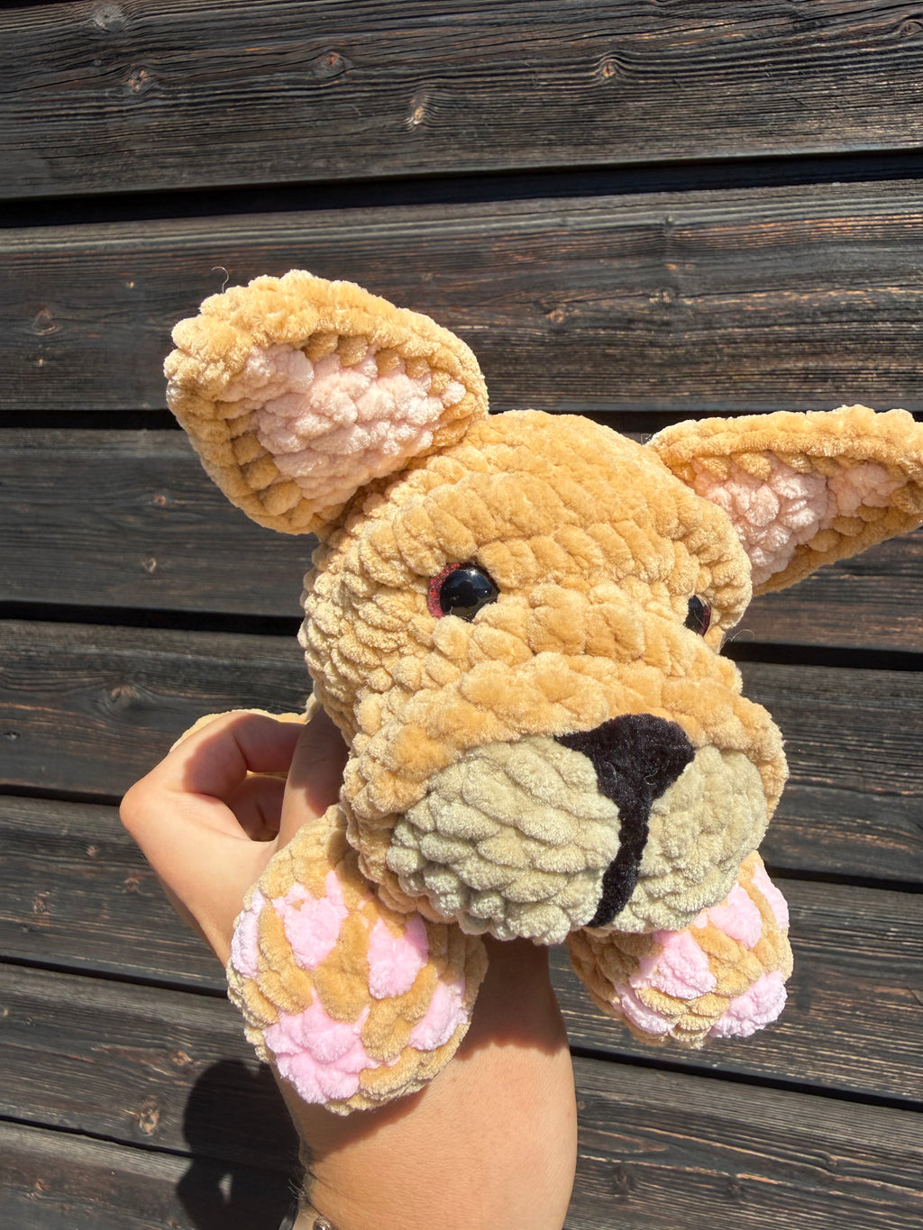 Gehäkelte Amigurumi Französische Bulldogge – Beige mit Dunkelbeiger Schnüte