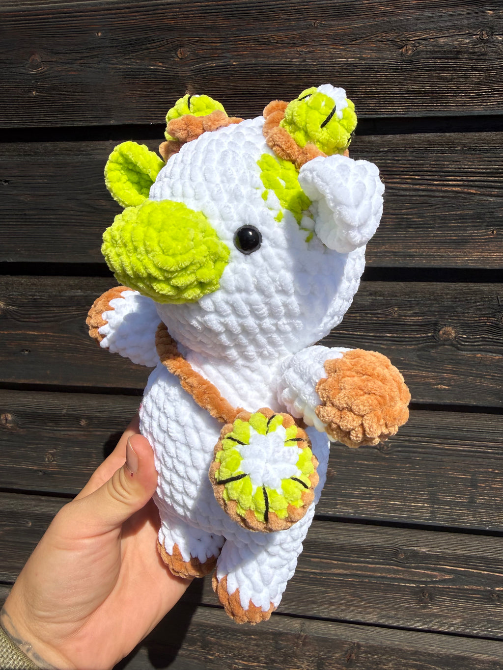 🥝🐮 Kiwi-Kuh „Kiwina“ – Handgehäkelter Kuschelfreund mit früchtigem Charme