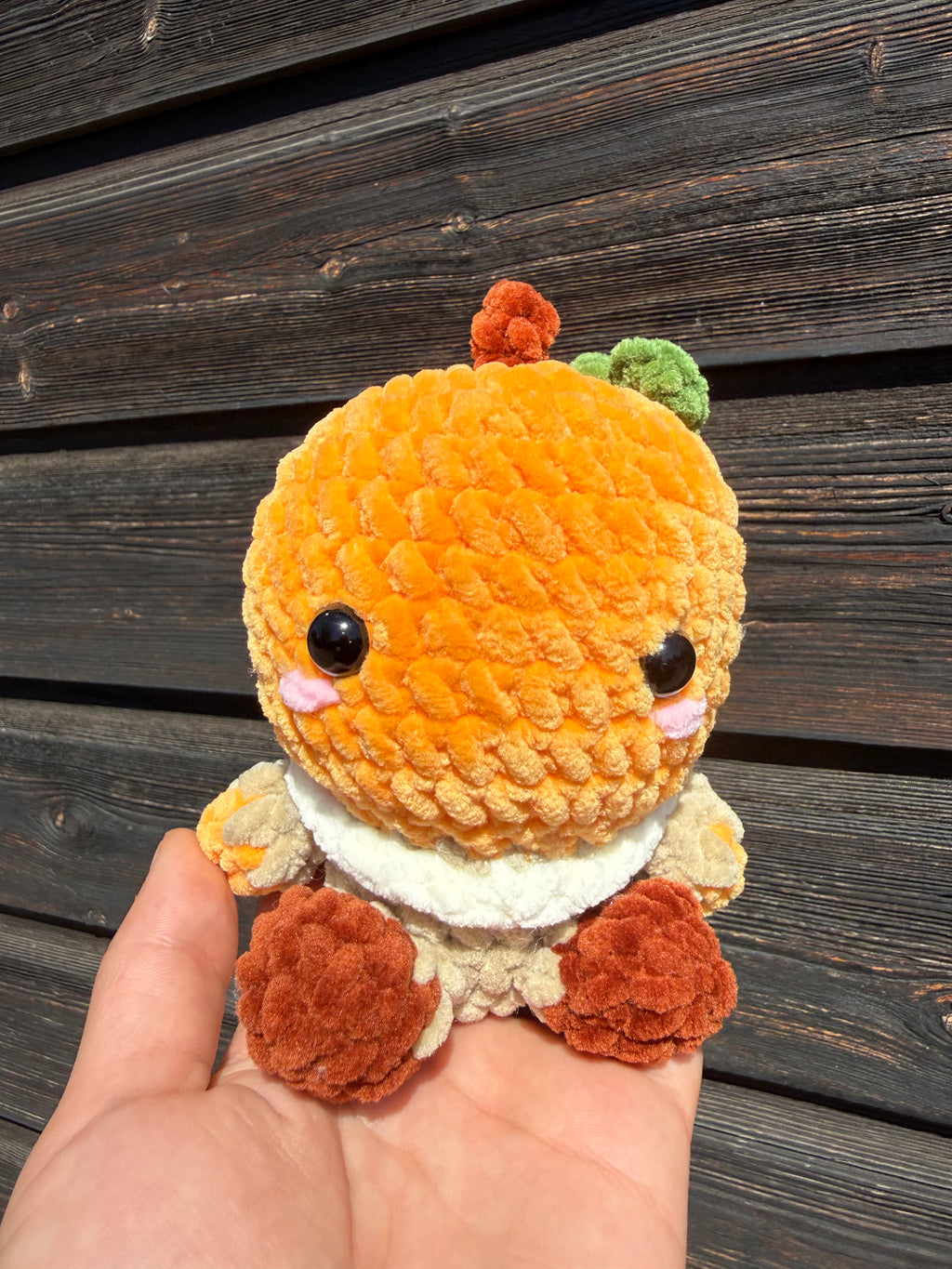 Gehäkelter Kürbis-Mann Amigurumi