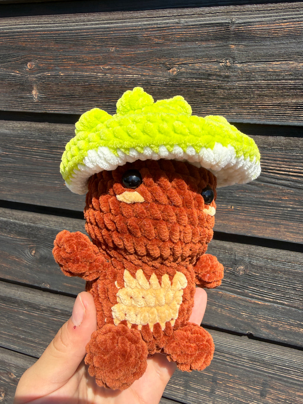 Gehäkelter Kastanien-Mann Amigurumi