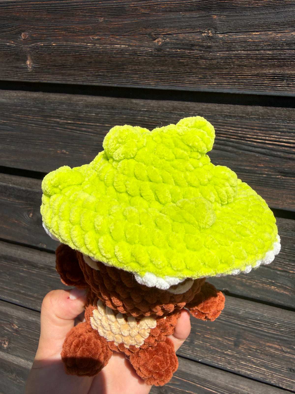 Gehäkelter Kastanien-Mann Amigurumi