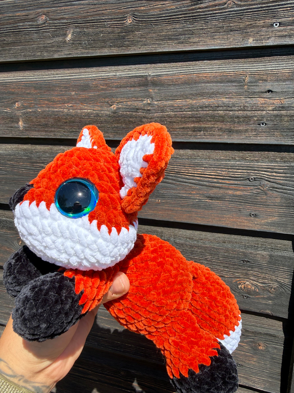 Handgehäkelter Fuchs aus Chenille-Wolle – ca. 31 cm