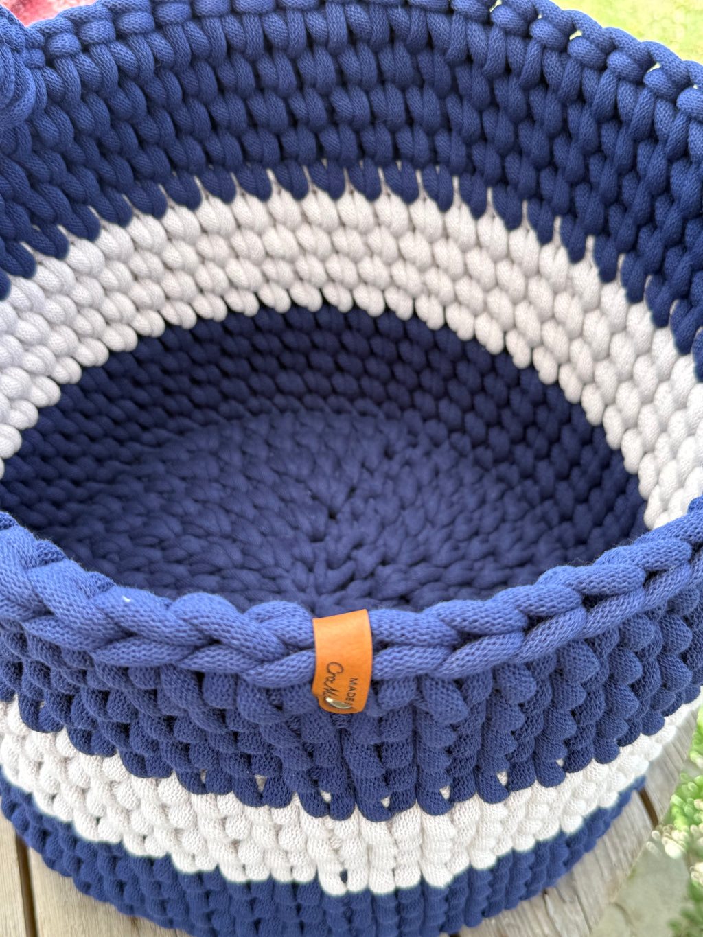 Gehäkelter Chunky Korb – Bobbiny 9mm, Inka Blue & Moonlight, mit Henkel