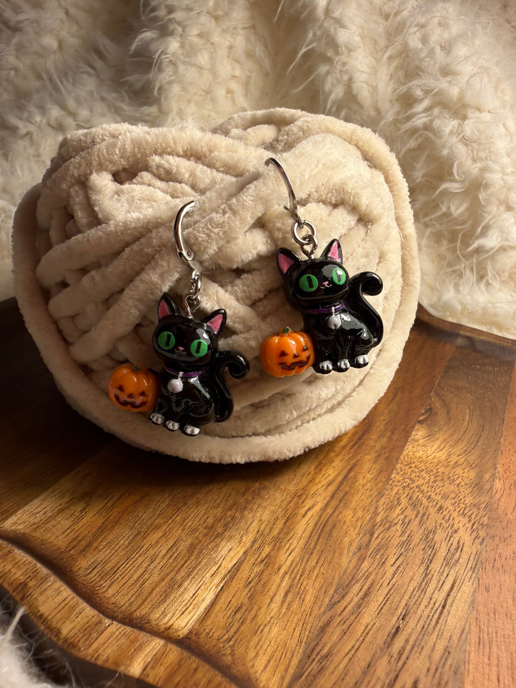 Maschenmarkierer Schwarze Katze mit Kürbis