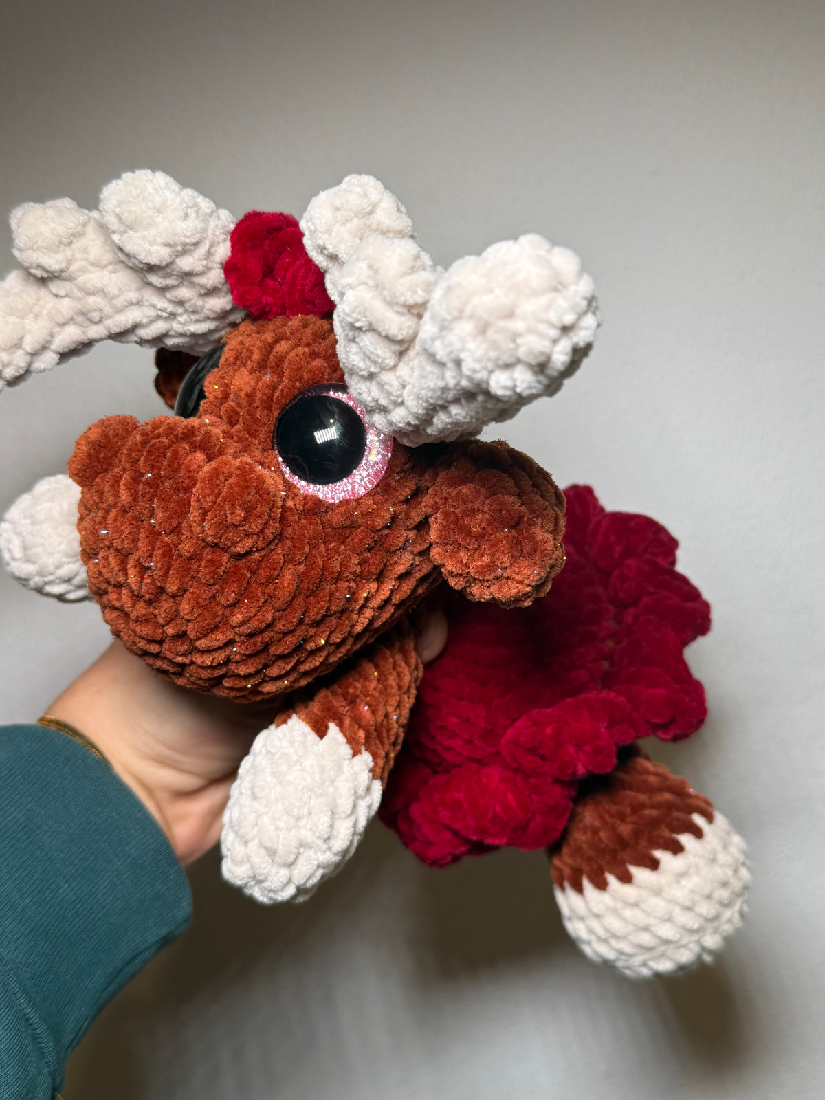 Gehäkeltes Elch-Mädchen aus Leami Chenille