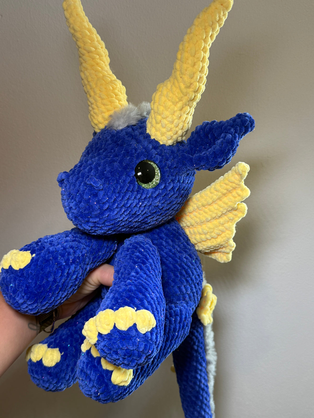Gehäkelter Drache – Handgemachter Fantasiebegleiter 🐉