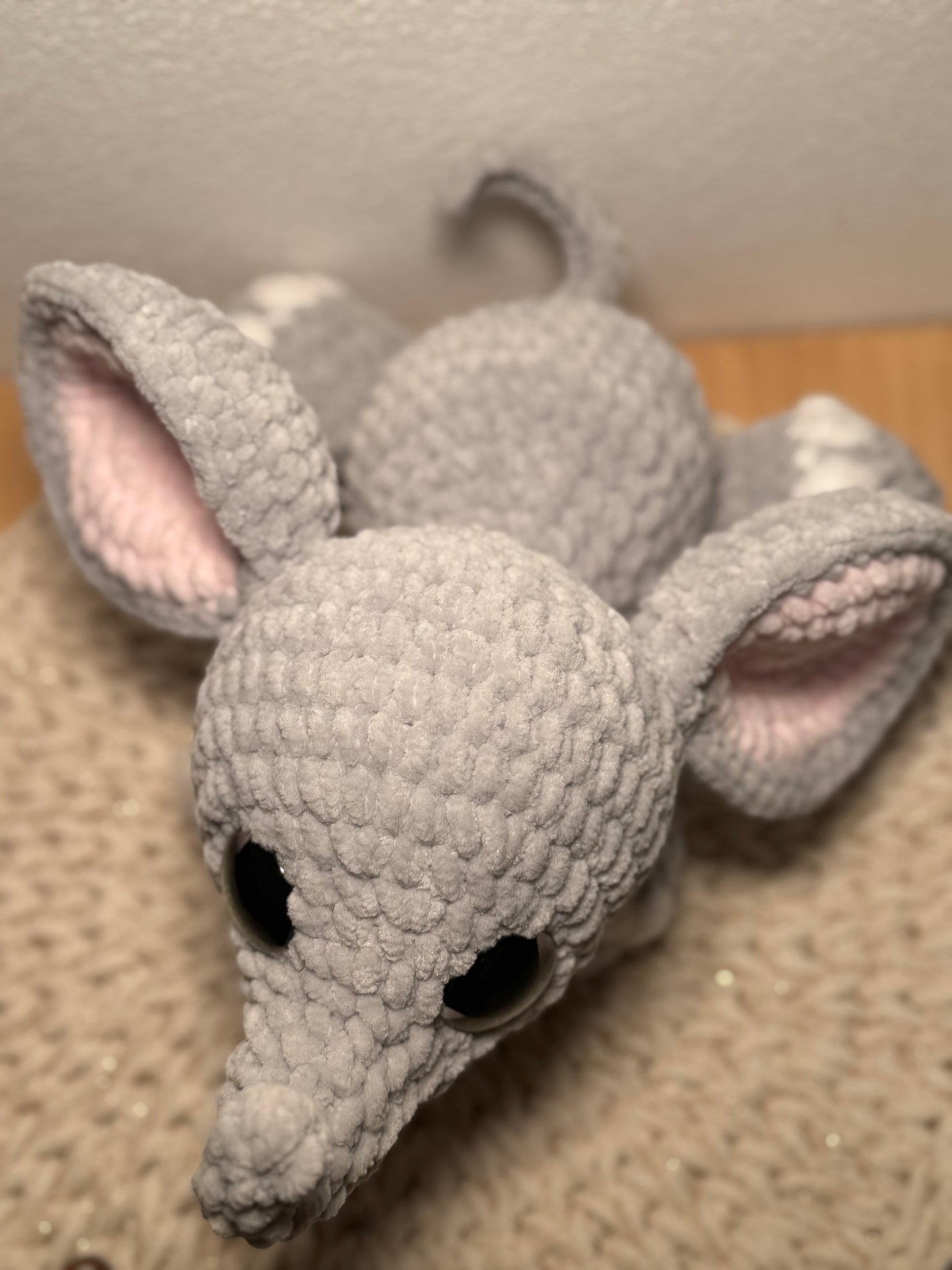 Handgehäkelter Elefant – ca. 27 cm