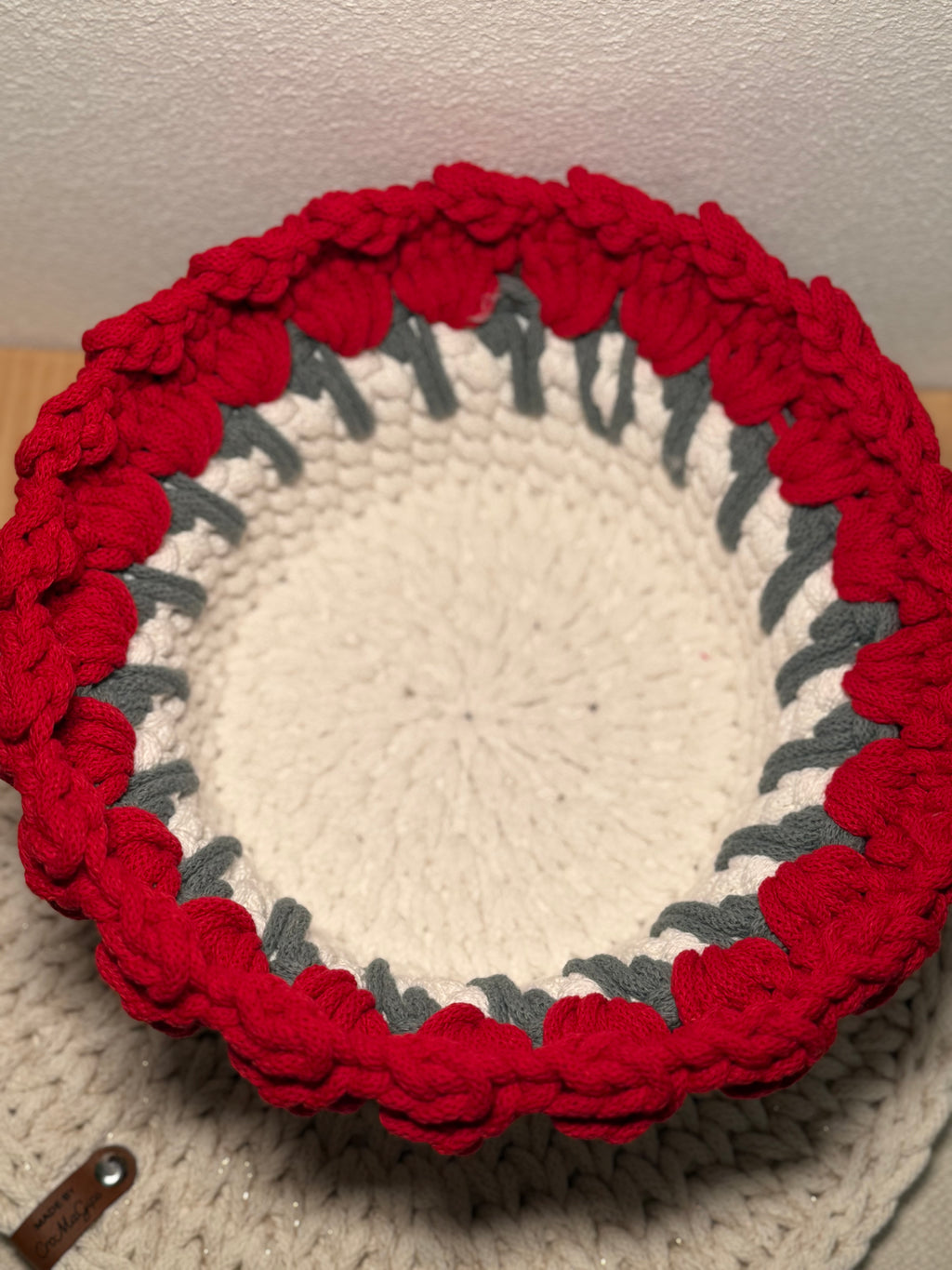 🌹 Handgehäkelter Korb in Rosen-Optik – Bobbiny 5 mm